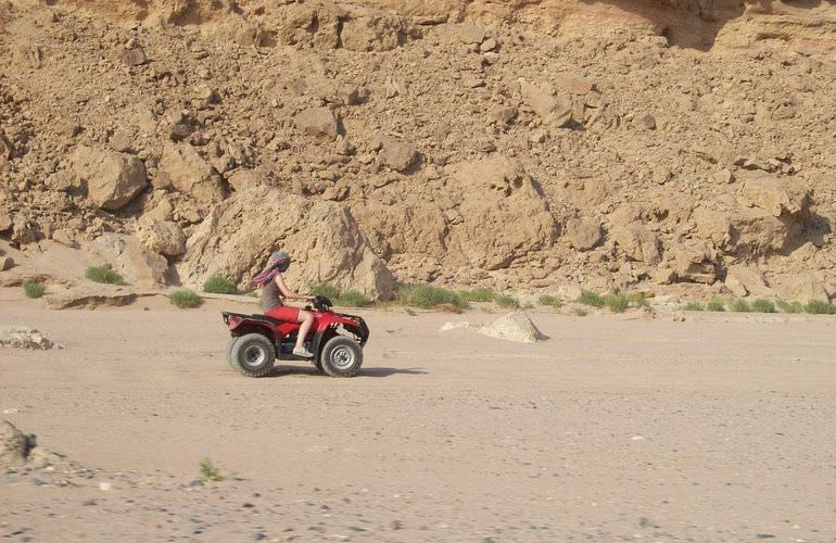 Quad Safari am Morgen in El Quseir mit Kamelreiten im Beduinendorf